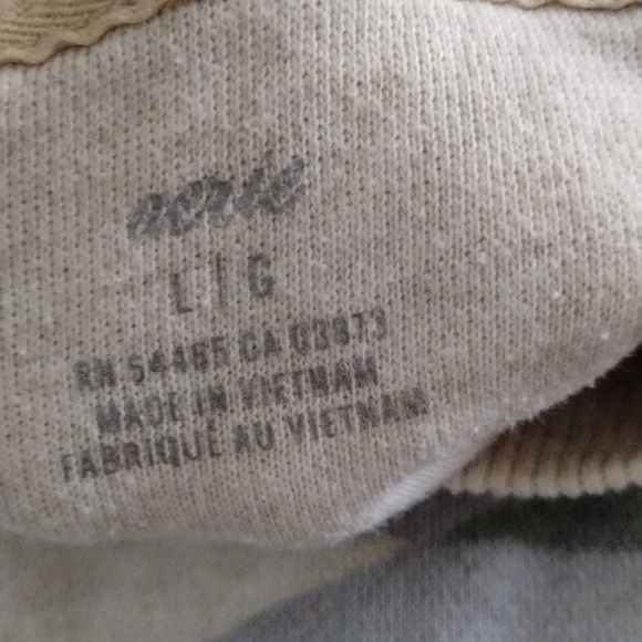 Aerie Good Vibes Camo oversized Sweater sz L - Picture 7 of 7